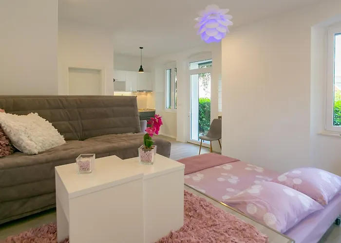 Vana & Tea Luxury Lägenhet *